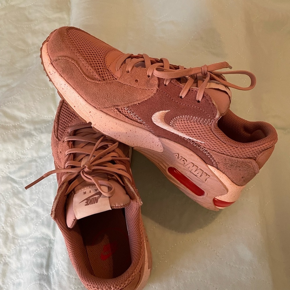 Pink Nike!